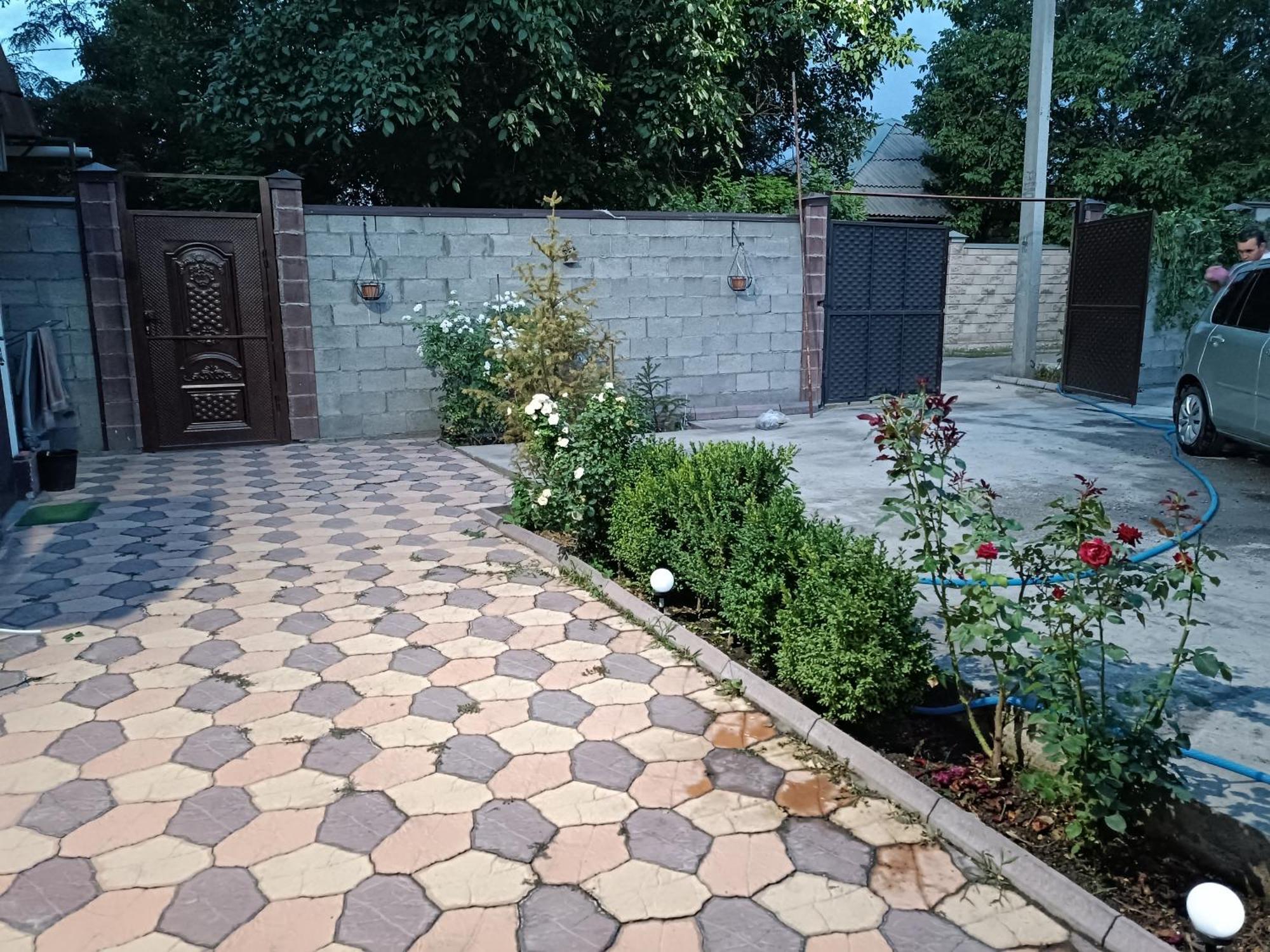 Комфортный Дом До 4Х Человек. Есть Парковка На 2 Машины, Wi-Fi, Tv. Bishkek Luaran gambar